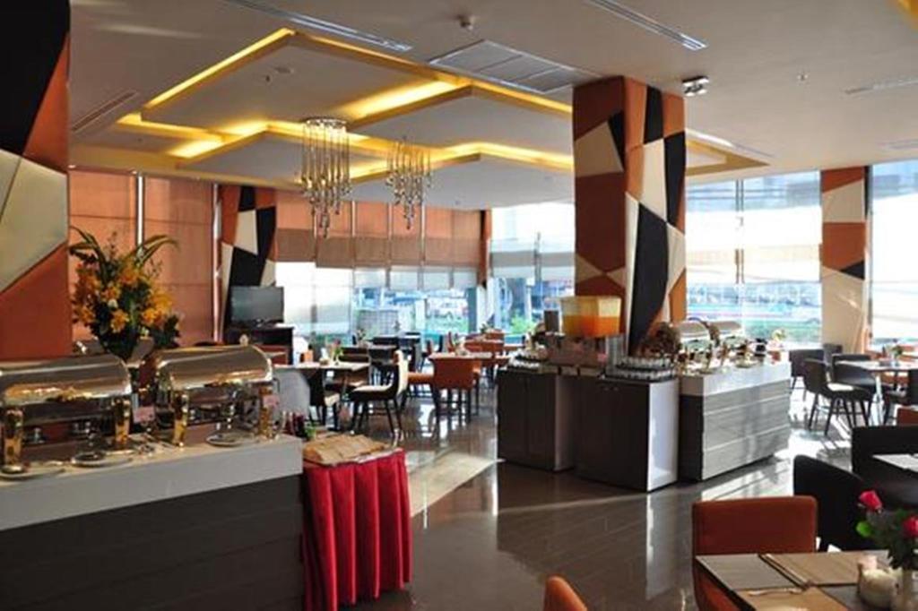 Thamrongin Hotel Bangkok Exterior foto